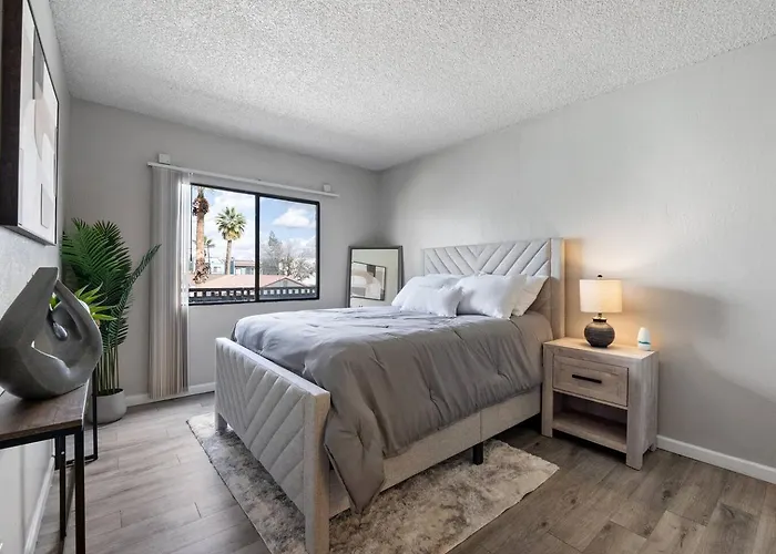 Meticulously Kept Downtown 1-bedroom Oasis